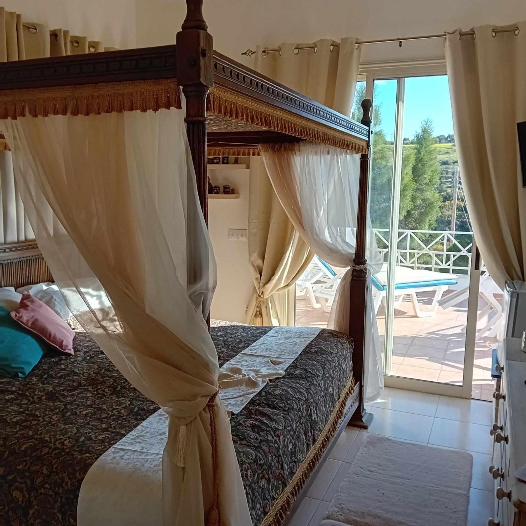 Sunset Boutique Guest House Пафос Экстерьер фото